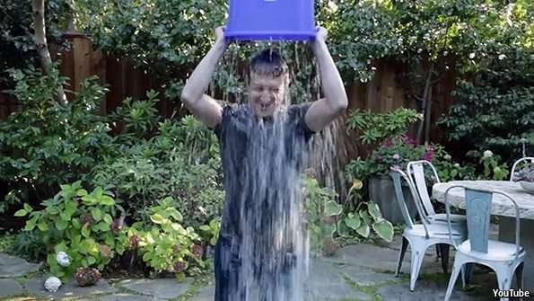 Donatiile Ice Bucket Challenge au ajuns la 23 milioane $