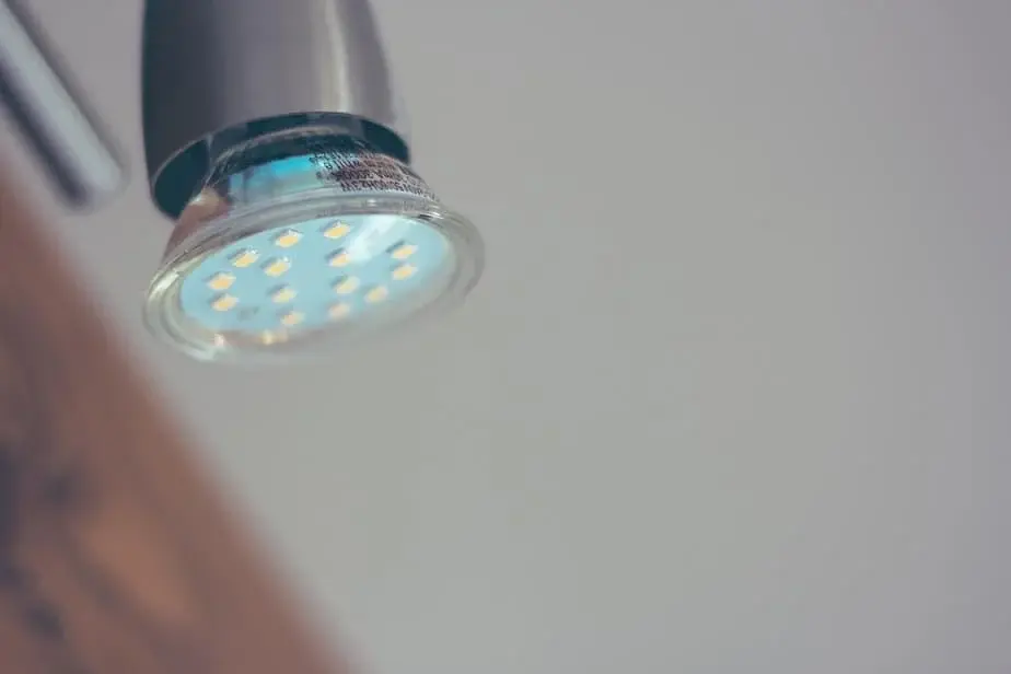 Sfaturi înainte de a cumpără un becuri LED