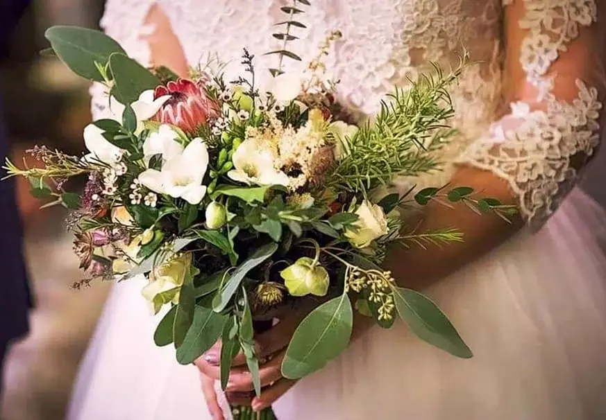 Ce florarie online iti ofera cele mai frumoase flori de nunta